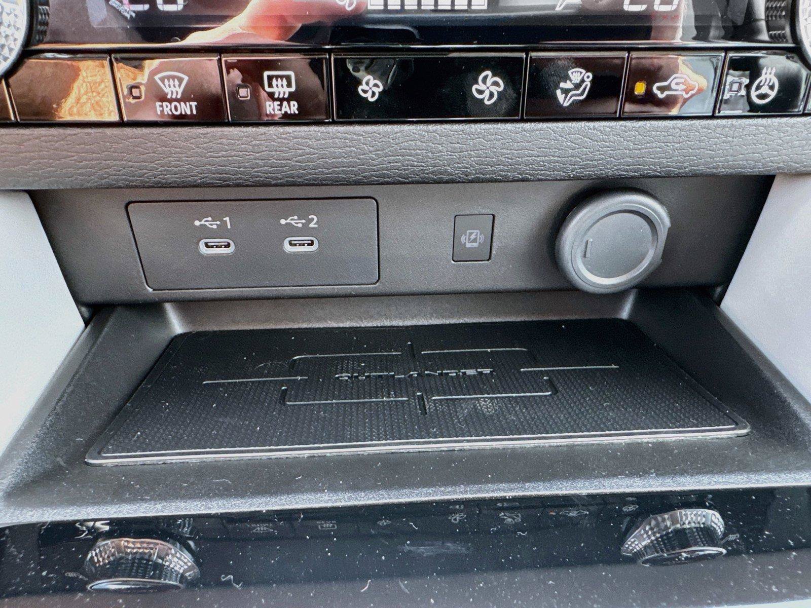 New 2026 Mitsubishi Outlander SE FWD image 24