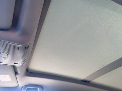 New 2026 Volkswagen Atlas SE image 14