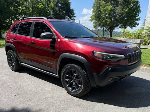 Used 2020 Jeep Cherokee Trailhawk AWD/4WD image 3