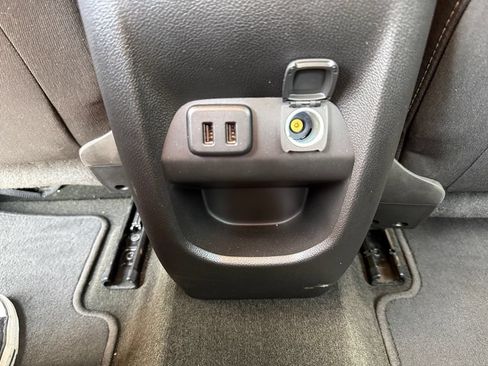 Used 2018 Chevrolet Colorado LT w/ LT Convenience Package AWD/4WD image 35