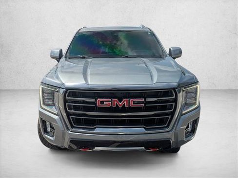 Used 2022 GMC Yukon XL AT4 w/ Technology Package AWD/4WD image 2