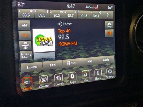 Used 2020 Jeep Wrangler Unlimited Sahara image 13