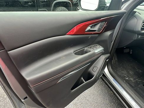 New 2026 Chevrolet Traverse RS image 11