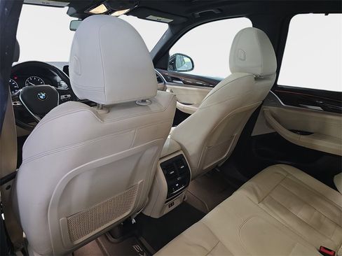 Used 2021 BMW X3 xDrive30i w/ Convenience Package image 13