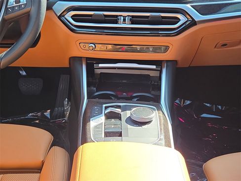 Used 2023 BMW 330i Sedan w/ Premium Package image 20