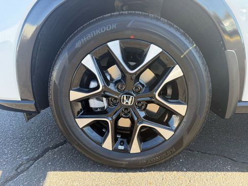 New 2026 Honda HR-V EX-L image 10
