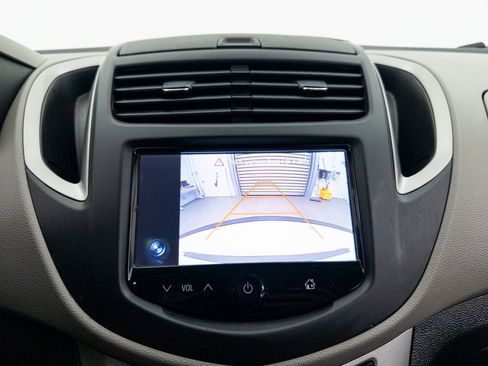 Used 2016 Chevrolet Trax LT w/ LT Convenience Package image 4