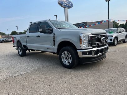 New 2026 Ford F250 4x4 Crew Cab Super Duty