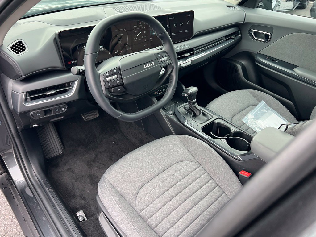 Used 2025 Kia K4 EX FWD image 16