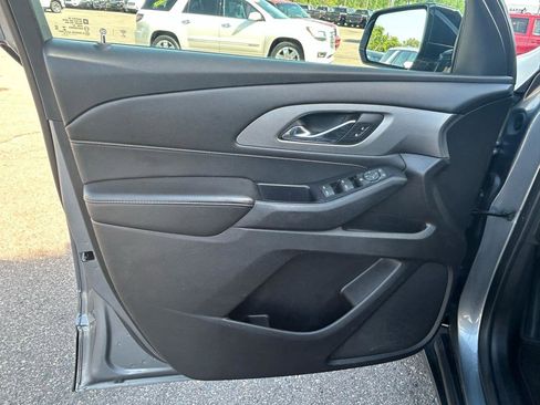 Used 2019 Chevrolet Traverse LS FWD image 15