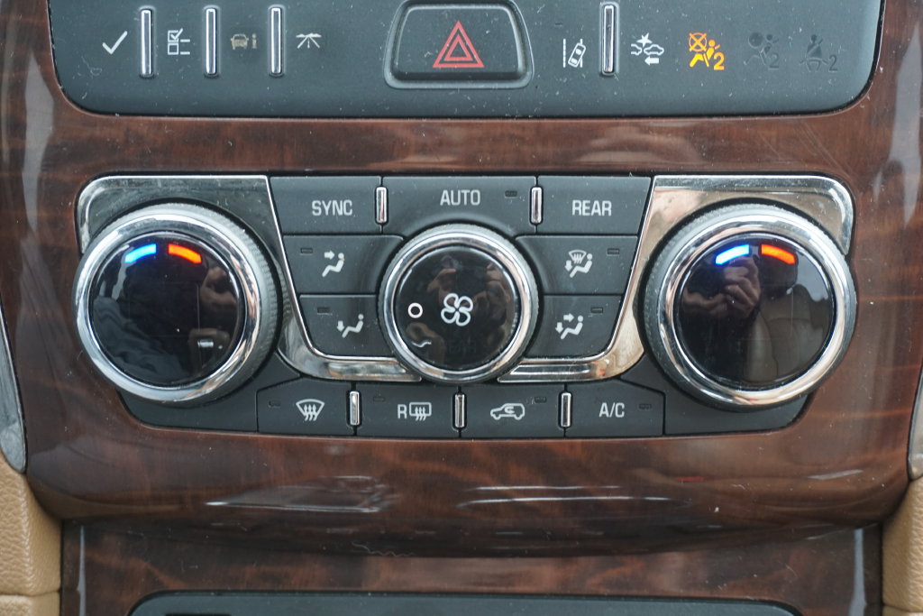 Used 2015 Buick Enclave Leather AWD/4WD image 14