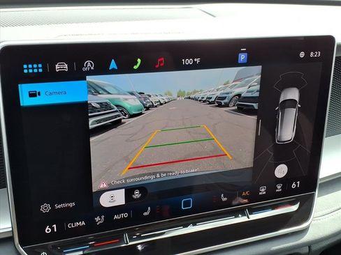 New 2025 Volkswagen Tiguan SE image 18