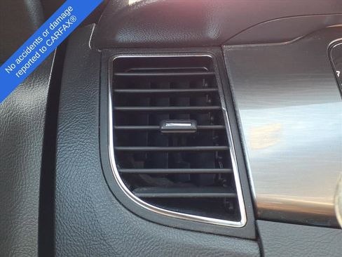 Used 2016 Ford Taurus SEL image 28