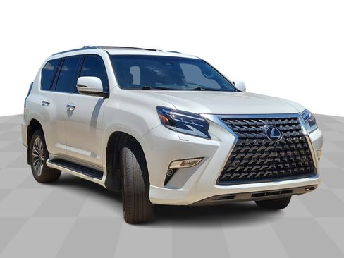 Used 2023 Lexus GX 460 Luxury w/ Accessory Package AWD/4WD image 2