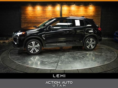 Used 2021 Mitsubishi Outlander Sport LE image 1
