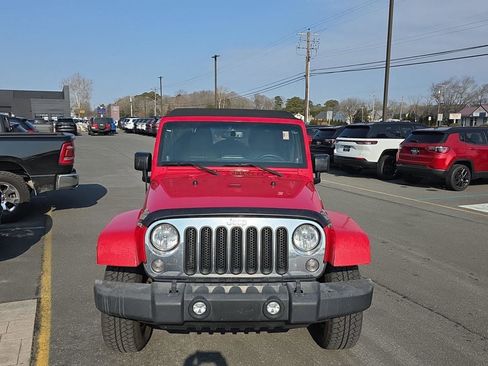 Used 2014 Jeep Wrangler Unlimited Sahara w/ Mopar Chrome Edition Group image 2