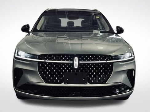 Used 2024 Lincoln Nautilus Reserve image 2