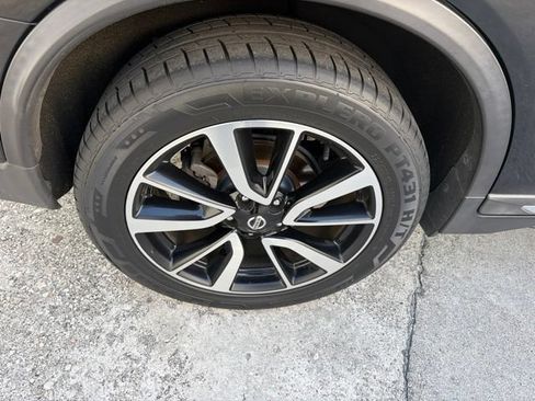 Used 2020 Nissan Rogue SL FWD image 7