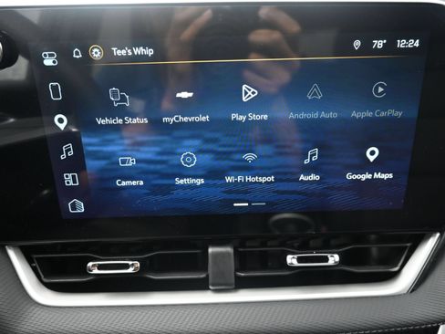 Used 2026 Chevrolet Equinox LT w/ Safety and Technology Package FWD image 15