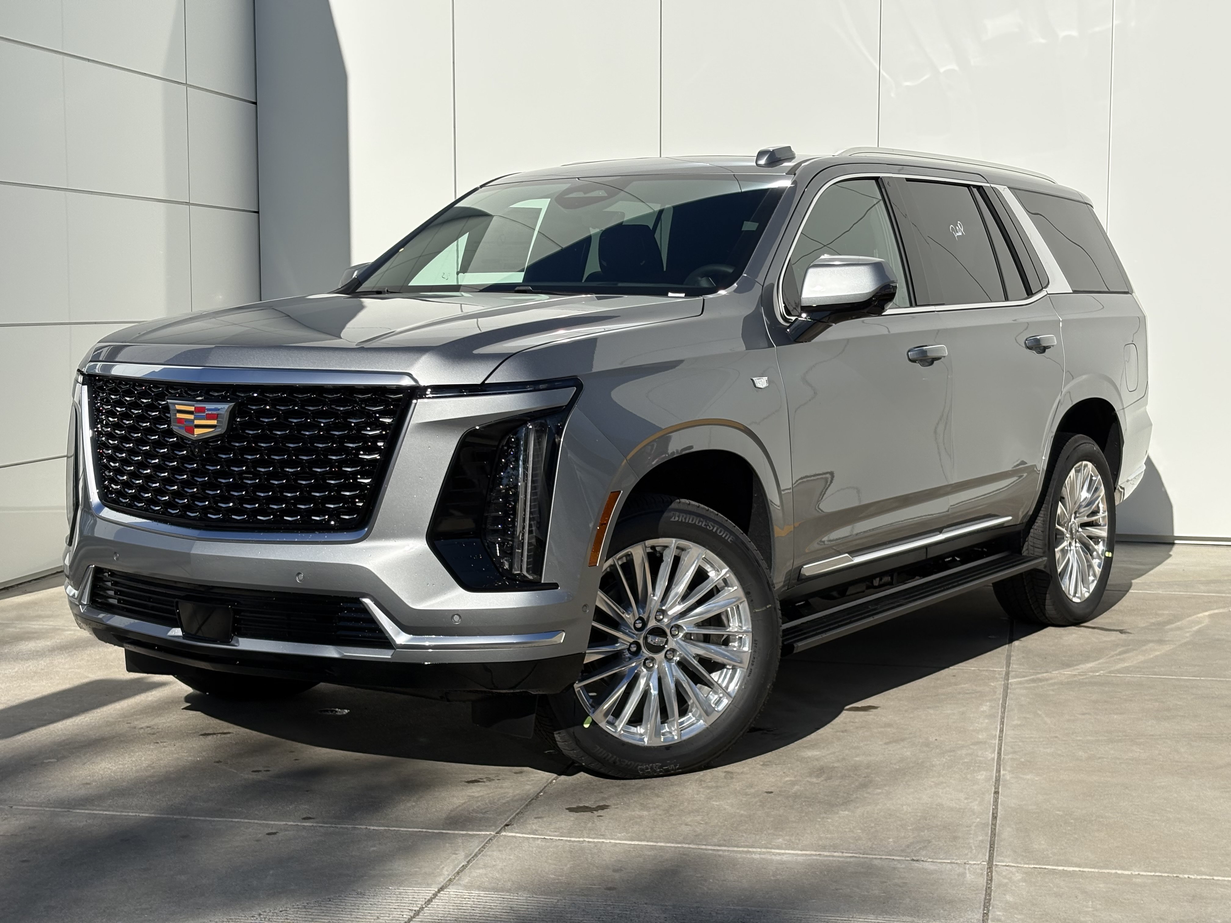 New 2026 Cadillac Escalade Luxury AWD/4WD image 2