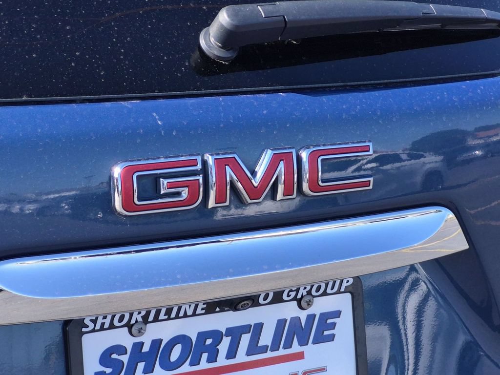 Used 2024 GMC Terrain SLT AWD/4WD image 10
