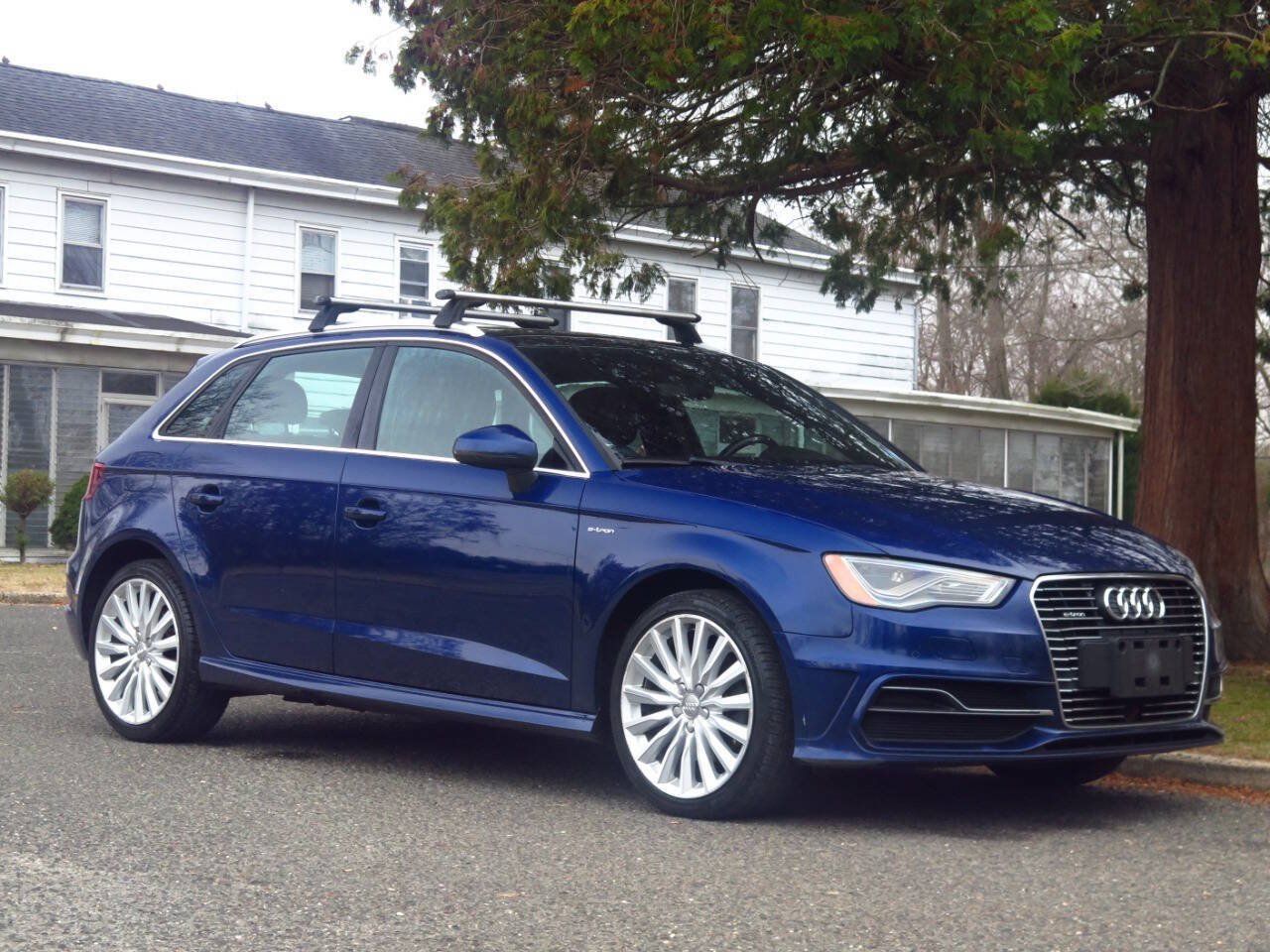 Used 2016 Audi A3 e-tron Prestige w/ Prestige Package FWD image 6