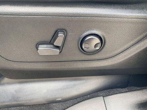Used 2025 RAM 1500 Big Horn RWD image 24