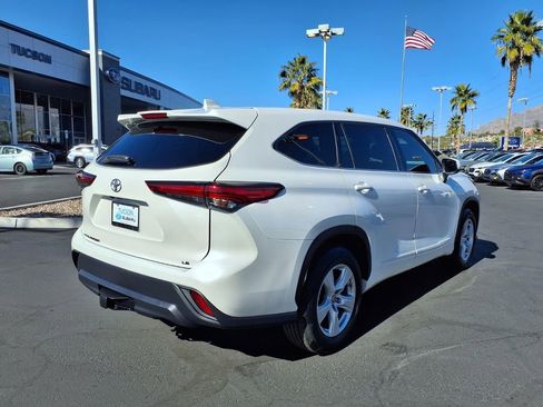Used 2020 Toyota Highlander L image 10