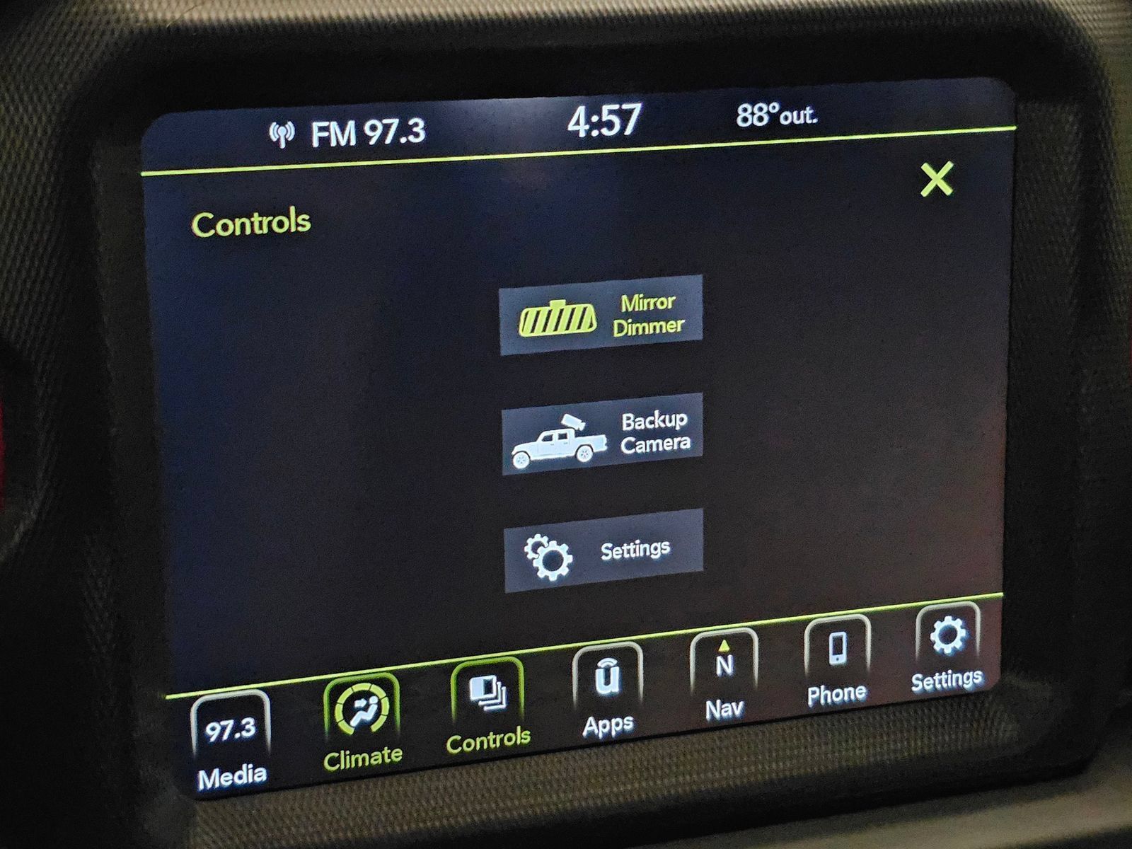 Used 2022 Jeep Gladiator Rubicon w/ Trailer Tow Package AWD/4WD image 16
