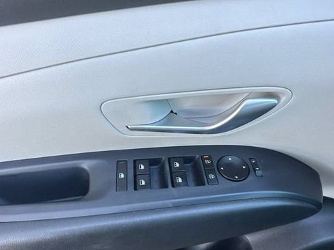Used 2025 Hyundai Tucson SEL FWD image 13