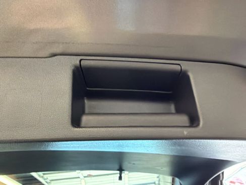 Used 2025 Ford Escape ST-Line AWD/4WD image 8