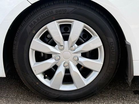 Used 2025 Toyota Corolla LE image 12