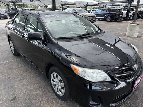 Used 2011 Toyota Corolla LE FWD image 5