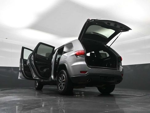 Used 2020 Jeep Grand Cherokee Trailhawk image 38