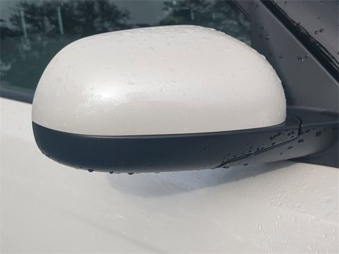 Used 2023 Kia Soul LX w/ LX Technology Package image 13