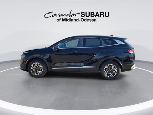 Used 2025 Kia Sportage LX image 5