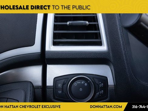 Used 2014 Ford Explorer XLT w/ Equipment Group 202A AWD/4WD image 9