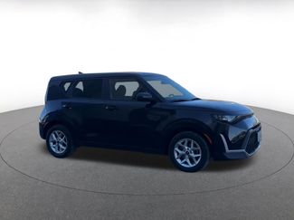 Used 2025 Kia Soul LX w/ LX Technology Package video 2