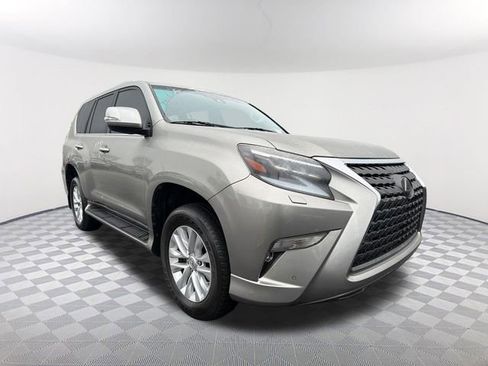 Used 2023 Lexus GX 460 Premium w/ Premium Plus Package image 3