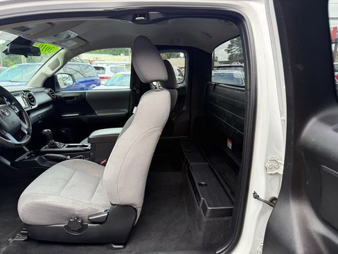 Used 2019 Toyota Tacoma SR RWD image 11
