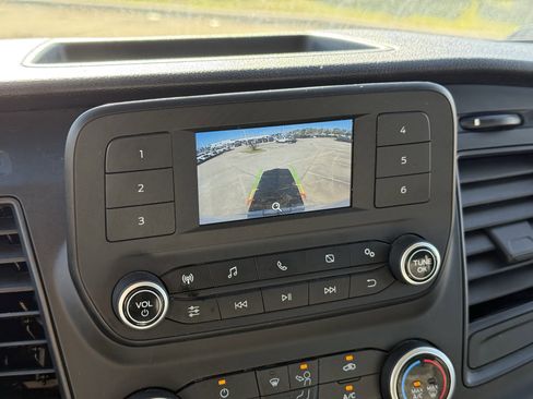 Used 2023 Ford Transit 250 Medium Roof image 21