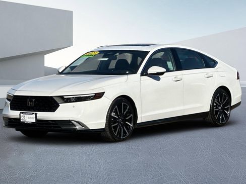 Used 2023 Honda Accord Touring image 8