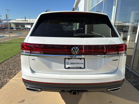 New 2026 Volkswagen Atlas SE image 6