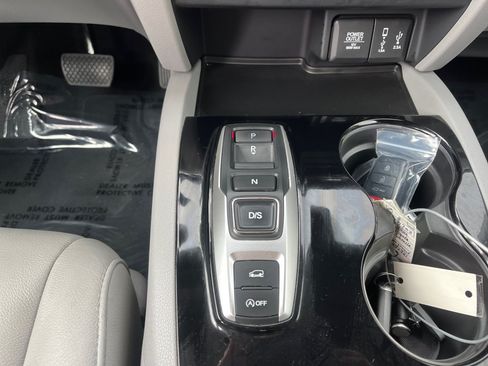 Used 2017 Honda Pilot Touring image 22