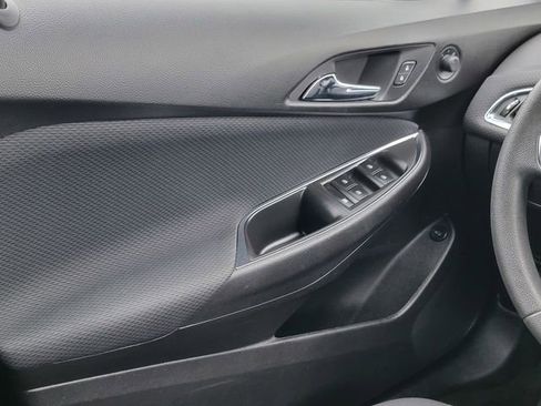 Used 2019 Chevrolet Cruze LT image 26