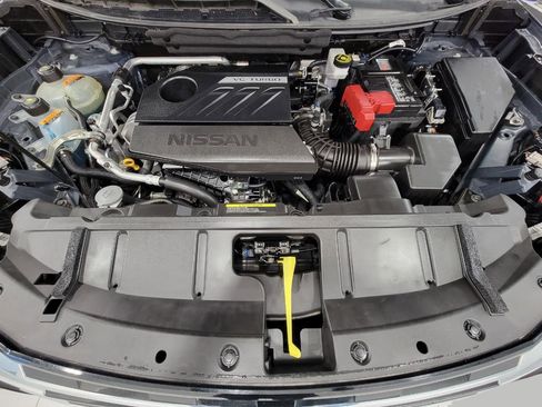 Used 2025 Nissan Rogue SV image 9