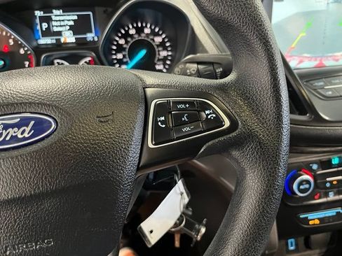 Used 2018 Ford Escape SE w/ SE Sync 3 Package FWD image 27