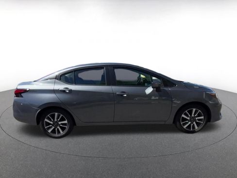 Used 2025 Nissan Versa SV FWD image 16