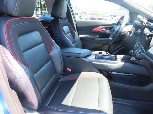 Certified 2025 Chevrolet Equinox EV RS w/ Convenience Package II AWD/4WD image 43