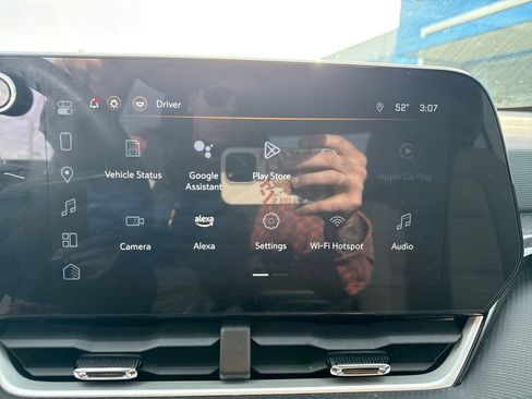 Used 2025 Chevrolet Equinox LT w/ Safety and Technology Package image 22